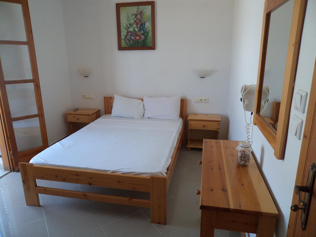 O Fotis Lejlighedshotel Agios Prokopios  Værelse billede